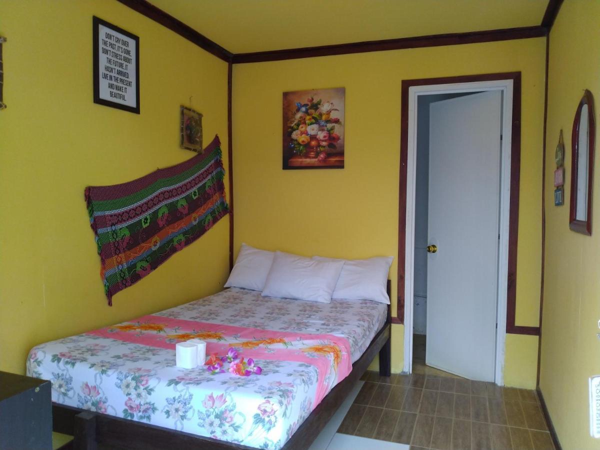 Sun Valley Hostel El Nido Eksteriør billede